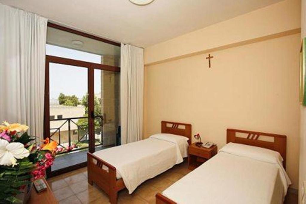 Casa Pastor Bonus Hotel เลชเช ห้อง รูปภาพ